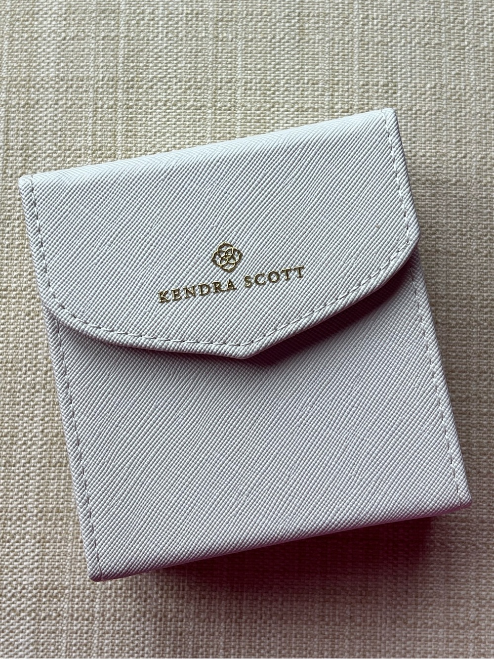 Kendra Scott Travel Jewelry Box Case Organize Small Compact Secure Fine Fragile